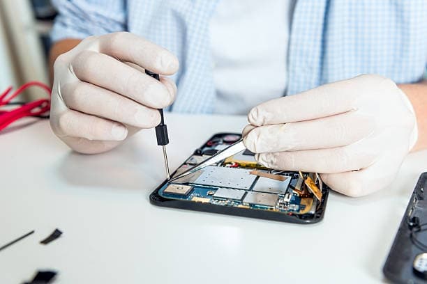 iPad screen repair — cracked tablet display replacement